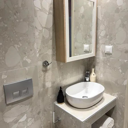 Terpsichore's House Apartment